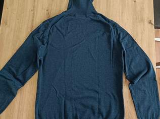 Dunkelblauer Rollkragenpullover, 15 €, Kleidung & Schmuck-Herrenkleidung in 2822 Föhrenau