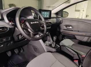 Jogger Extreme 1.0 TCe 110 7-Sitzer-AHK-Kamer..., 26611 €, Auto & Fahrrad-Autos in 6844 Gemeinde Altach