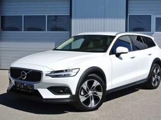 V60 2.0 B4 MHEV Geartronic 8g, AWD * LEDER * LED *, 28900 €, Auto & Fahrrad-Autos in 4693 Desselbrunn V60 2.0 B4 MHEV Geartronic 8g, AWD * LEDER * LED *, 28900 €, Auto & Fahrrad-Autos in 4693 Desselbrunn