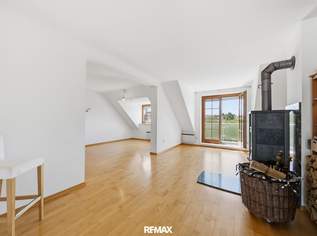 Großzügige Wohnung mit Balkon und 2 PKW-Stellplätze: Wohnen in zentraler Lage von Hollabrunn!, 1300 €, Immobilien-Wohnungen in 2020 Hollabrunn Großzügige Wohnung mit Balkon und 2 PKW-Stellplätze: Wohnen in zentraler Lage von Hollabrunn!, 1300 €, Immobilien-Wohnungen in 2020 Hollabrunn