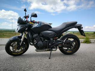 Honda Hornet PC41 Naked Bike, 4200 €, Auto & Fahrrad-Motorräder in 7081 Gemeinde Schützen am Gebirge