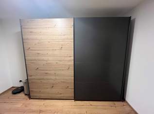 Schwebetürschrank - Kleiderkasten, 250 €, Haus, Bau, Garten-Möbel & Sanitär in 1230 Liesing