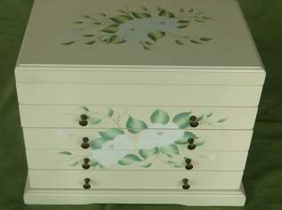 Schmuckkasten handgemacht, Handbemalt, 50 €, Kleidung & Schmuck-Accessoires, Uhren, Schmuck in 8054 Seiersberg-Pirka Schmuckkasten handgemacht, Handbemalt, 50 €, Kleidung & Schmuck-Accessoires, Uhren, Schmuck in 8054 Seiersberg-Pirka