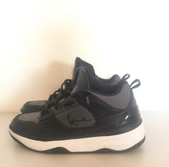 Karl Kani Schuhe Herren Geschlechter 45, 25 €, Kleidung & Schmuck-Herrenkleidung in 4063 Hörsching