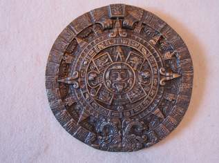 Div. Deko, handgeschnitzte Holzvasen, Teller,etc., 10 €, Haus, Bau, Garten-Geschirr & Deko in 1120 Meidling