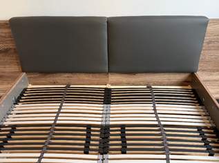 Bettgestell und Lattenrost 160cm X 200cm, 150 €, Haus, Bau, Garten-Möbel & Sanitär in 1080 Josefstadt