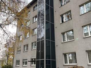 Familienfreundliche 3-Zimmer-Wohnung mit Balkon in der Kopernikusstraße 31 - ab 01.02.2026 verfügbar! ACHTUNG WOHNUNG WIRD GENERALSANIERT!, 978.07 €, Immobilien-Wohnungen in Oberösterreich Familienfreundliche 3-Zimmer-Wohnung mit Balkon in der Kopernikusstraße 31 - ab 01.02.2026 verfügbar! ACHTUNG WOHNUNG WIRD GENERALSANIERT!, 978.07 €, Immobilien-Wohnungen in Oberösterreich