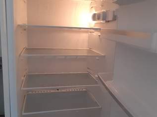Siemens Einbau-Kühlschrank 220 Liter + Gefrierschrank 60 Liter 178 cm hoch Energieklasse A sehr guter Zustand, 149 €, Haus, Bau, Garten-Haushaltsgeräte in 1220 Donaustadt