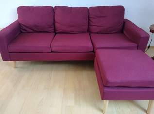 Sofa mit Hocker, 120 €, Haus, Bau, Garten-Möbel & Sanitär in 1100 Favoriten