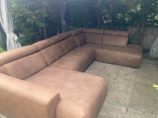 Sofa in U Form aus antikem Velourleder, 5 Jahre alt in sehr gutem Zustand (Foto nur aus Platzgründen im Freien aufgenommen!)
