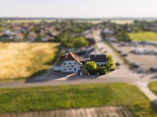 Kapitalanlage mit Potential – 2 Häuser auf Eckgrundstück mit rund 938 m² Grundstücksfläche!, 799000 €, Immobilien-Häuser in 2301 Probstdorf