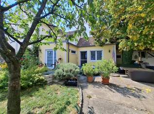Vielseitig nutzbare Liegenschaft mit ausreichend Platz und herrlichem Blick auf die Hohe Wand, 495000 €, Immobilien-Häuser in 2732 Würflach