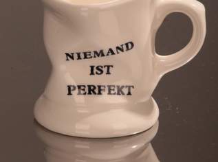 Kaffeetasse "NIEMAND IST PERFEKT"