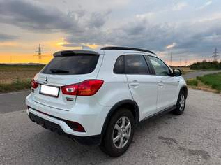 Mitsubishi ASX Blackline 1.6 MIVEC | Erstbesitz | Garagenfahrzeug | Pickerl neu | 8-fach bereift Mitsubishi ASX Blackline 1.6 MIVEC | Erstbesitz | Garagenfahrzeug | Pickerl neu | 8-fach bereift