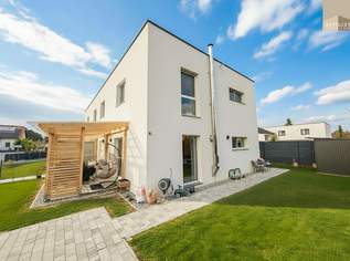 Exklusiv ausgestattete Doppelhaushälfte mit hohem Wohnkomfort, 549000 €, Immobilien-Häuser in 2604 Theresienfeld