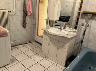 Schönes Grundstück mit älterem Haus in Gumpoldskirchen