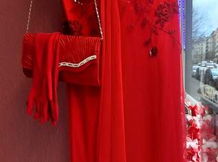 Hochzeitskleid und Abendmode günstig ab zu geben