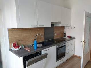 Zentrale 4-Zimmer-Wohnung mit Balkon und perfekter Infrastruktur, 1070 €, Immobilien-Wohnungen in 8020 