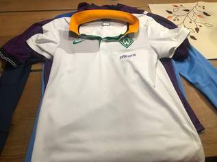 FUSSBALLDRESSEN ORIGINAL, 29 €, Marktplatz-Sportgeräte & Zubehör in 2401 Gemeinde Fischamend FUSSBALLDRESSEN ORIGINAL, 29 €, Marktplatz-Sportgeräte & Zubehör in 2401 Gemeinde Fischamend