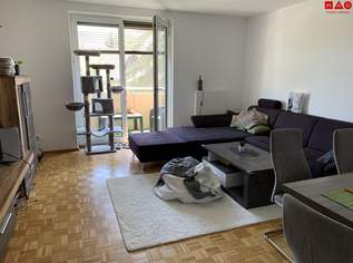 Ihr traumhafter Rückzugsort zum Wohlfühlen: geräumiges Wohnzimmer mit Zugang zum sonnigen Balkon, modernes Badezimmer und praktischer Abstellraum! Verbringen Sie den ersten Sommer im grünen Steyr Münichholz!, 716.9 €, Immobilien-Wohnungen in 4400 Steyr