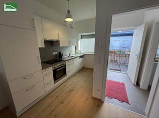 TOP ZUSTAND! SANIERTE & MÖBLIERTE DACHGESCHOSSWOHNUNG INKL. KÜCHE! SOFORT BEZIEH- ODER VERMIETBAR! FÜR ANLEGER UND EIGENNUTZER!, 216000 €, Immobilien-Wohnungen in 1100 Favoriten