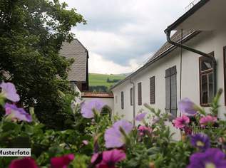 Gepflegtes Zweifamilienhaus mit Schwimmteich und exklusivem Wellnessbereich, 708000 €, Immobilien-Gewerbeobjekte in 4060 Leonding Gepflegtes Zweifamilienhaus mit Schwimmteich und exklusivem Wellnessbereich, 708000 €, Immobilien-Gewerbeobjekte in 4060 Leonding