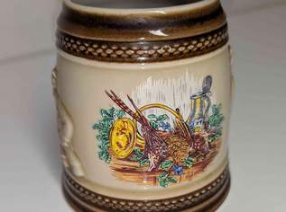  Bierkrug mit 3 Motiven, 19 €, Marktplatz-Antiquitäten, Sammlerobjekte & Kunst in 4675 Weibern