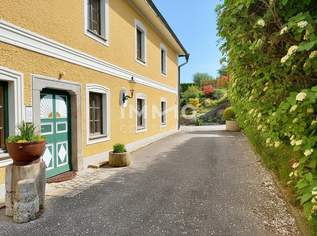 Landleben mit Stil – Charmante Wohnung im liebevoll sanierten Vierkanter im Raum Weistrach, 700 €, Immobilien-Wohnungen in 3351 Weistrach