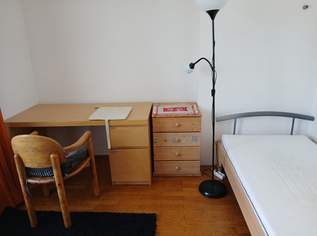 Zimmer in WG in stattlichem Einfamilienhaus mit Garten Zimmer in WG in stattlichem Einfamilienhaus mit Garten