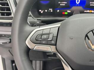 T-Cross 1,0 TSI DSG R-Line IQ Light Matrix AC..., 31411 €, Auto & Fahrrad-Autos in 6844 Gemeinde Altach