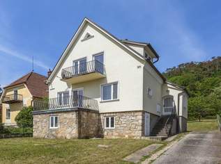 Vintage-Haus mit herrlichem Obstgarten und viel Platz zur kreativen Entfaltung! Bestlage mit wunderschönem Fernblick | Traum-Dachausbau möglich, 439000 €, Immobilien-Häuser in 2722 Katastralgemeinde Winzendorf Vintage-Haus mit herrlichem Obstgarten und viel Platz zur kreativen Entfaltung! Bestlage mit wunderschönem Fernblick | Traum-Dachausbau möglich, 439000 €, Immobilien-Häuser in 2722 Katastralgemeinde Winzendorf