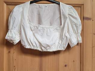 kurze Trachtenbluse, 15 €, Kleidung & Schmuck-Damenkleidung in 6372 Gemeinde Oberndorf in Tirol