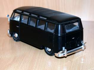 Maisto Modellauto VW T1 Bus Samba schwarz Maßstab 1:25 Maisto Modellauto VW T1 Bus Samba schwarz Maßstab 1:25