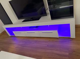 Tv Unterschrank mit LED, 300 €, Haus, Bau, Garten-Möbel & Sanitär in 8041 Graz