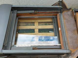 alle 8 ausgebaute Velux Fenster mit Zubehör gemeinsam abzuholen