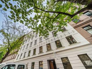 Altbauwohnung mit Balkon nahe dem beliebten Wiener Prater, 660000 €, Immobilien-Wohnungen in 1020 Leopoldstadt