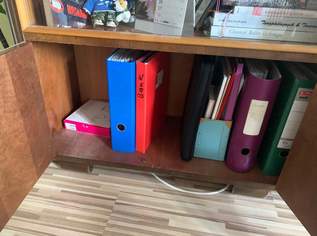 Vintage Retro Vitrinenschrank, 90 €, Haus, Bau, Garten-Möbel & Sanitär in 1170 Hernals Vintage Retro Vitrinenschrank, 90 €, Haus, Bau, Garten-Möbel & Sanitär in 1170 Hernals