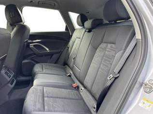 Q5 Basis *SOFORT*AHK+ACC+KAMERA+19""ALU+NAVI T..., 57587 €, Auto & Fahrrad-Autos in 6844 Gemeinde Altach