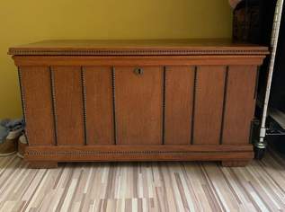 Große Aufbewahrungstruhe aus Holz, 40 €, Haus, Bau, Garten-Möbel & Sanitär in 1170 Hernals Große Aufbewahrungstruhe aus Holz, 40 €, Haus, Bau, Garten-Möbel & Sanitär in 1170 Hernals