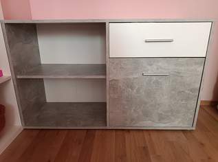 Grau weiße Kommode , 60 €, Kindersachen-Kinderzimmer in 2560 Berndorf