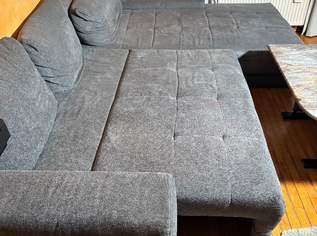 Ecksofa mit Schlaffunktion und Bettkasten - Neupreis 999€ Ecksofa mit Schlaffunktion und Bettkasten - Neupreis 999€