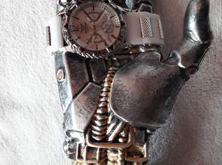 SO EINE ARMBANDUHR HAT NICHT JEDER  !!, 7 €, Kleidung & Schmuck-Accessoires, Uhren, Schmuck in 1200 Brigittenau