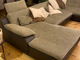 Wohnlandschaft-Couch