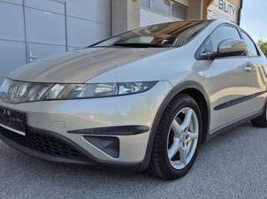 Civic 1.8 i-VTEC - 2. Hand; PICKERL NEU BIS 06/27, 5990 €, Auto & Fahrrad-Autos in 2724 Katastralgemeinde Maiersdorf