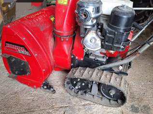 Honda HS80 Schneefräse und 2 Schneeschilder , 1600 €, Haus, Bau, Garten-Hausbau & Werkzeug in 7442 Langeck