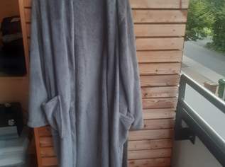 Morgenmantel grau Größe M , 35 €, Kleidung & Schmuck-Damenkleidung in 6923 Marktgemeinde Lauterach Morgenmantel grau Größe M , 35 €, Kleidung & Schmuck-Damenkleidung in 6923 Marktgemeinde Lauterach