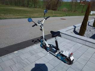 Elektroroller e-Flux / Roller, ca. 4 J. alt Elektroroller e-Flux / Roller, ca. 4 J. alt