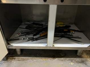 ggmGastro Profi Lavasteingrill mit Unterschrank – fast neuwertig, Edelstahl, 2 Brenner ggmGastro Profi Lavasteingrill mit Unterschrank – fast neuwertig, Edelstahl, 2 Brenner