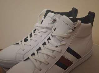 Tommy Hilfiger Herrensneakers, 100 €, Kleidung & Schmuck-Herrenkleidung in 1210 Floridsdorf