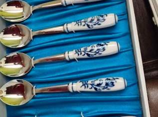 Zwiebelmuster Bestecksets mit Porzellangriff von Toner 56 teilig Vintage Zwiebelmuster Bestecksets mit Porzellangriff von Toner 56 teilig Vintage